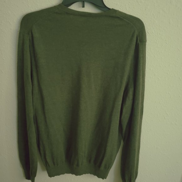Men's Gap Italian Merino Wool long sleeve V neck sweeter, olive green. Size XL. - Picture 8 of 13